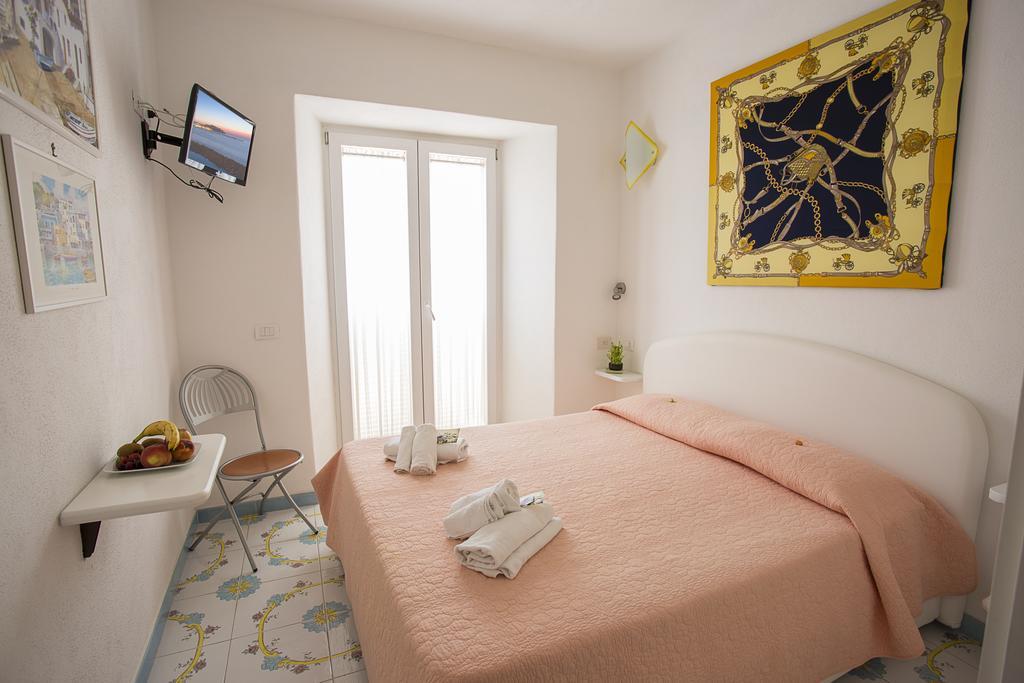 B&B Celestina Ischia Lacco Ameno  Oda fotoğraf